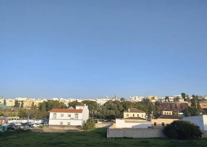 Piso Amplio Y Tranquilo En Marchena